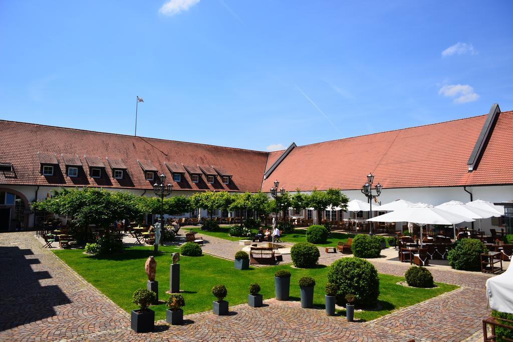 Schloss Reinach Hotel Freiburg im Breisgau Exterior photo